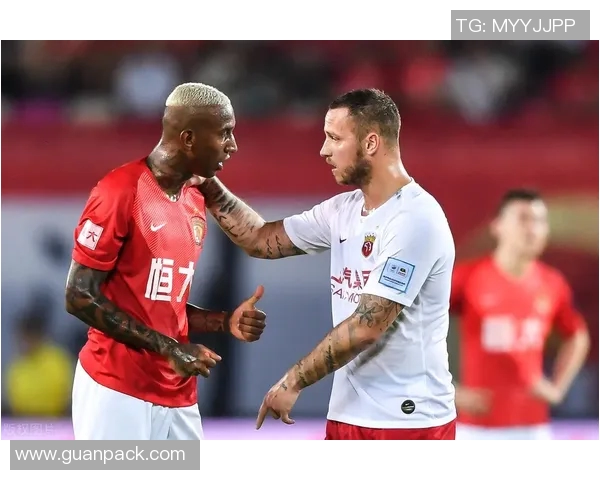 多德勒支与斯球队激战正酣精彩对决引发球迷热议